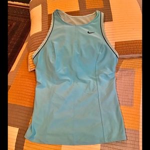 Nike Built-in-Bra Racerback Top Slim Fit M